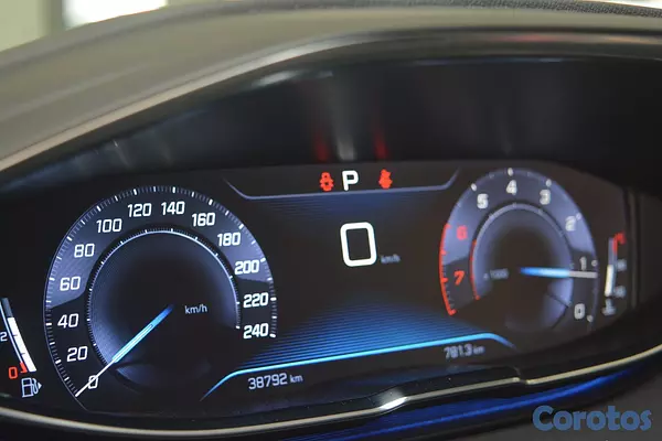 jeepetas y camionetas - Peugeot 5008 Allure 11