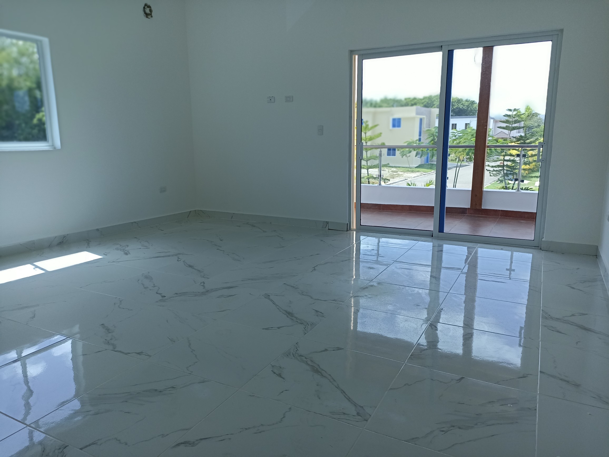 casas - Villa con muy buenos espacios frente a Playa Dorada lista para entrega 8