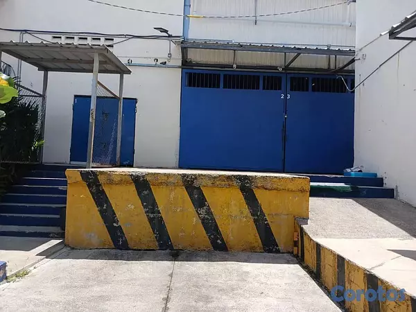 otros inmuebles - Alquilo Nave industrial en Pantoja 4