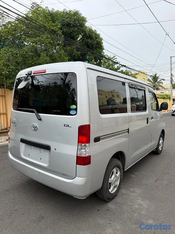 jeepetas y camionetas - Toyota Town Ace 2020 8