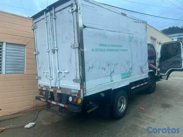 camiones y vehiculos pesados - Mitsubishi Fuso 13