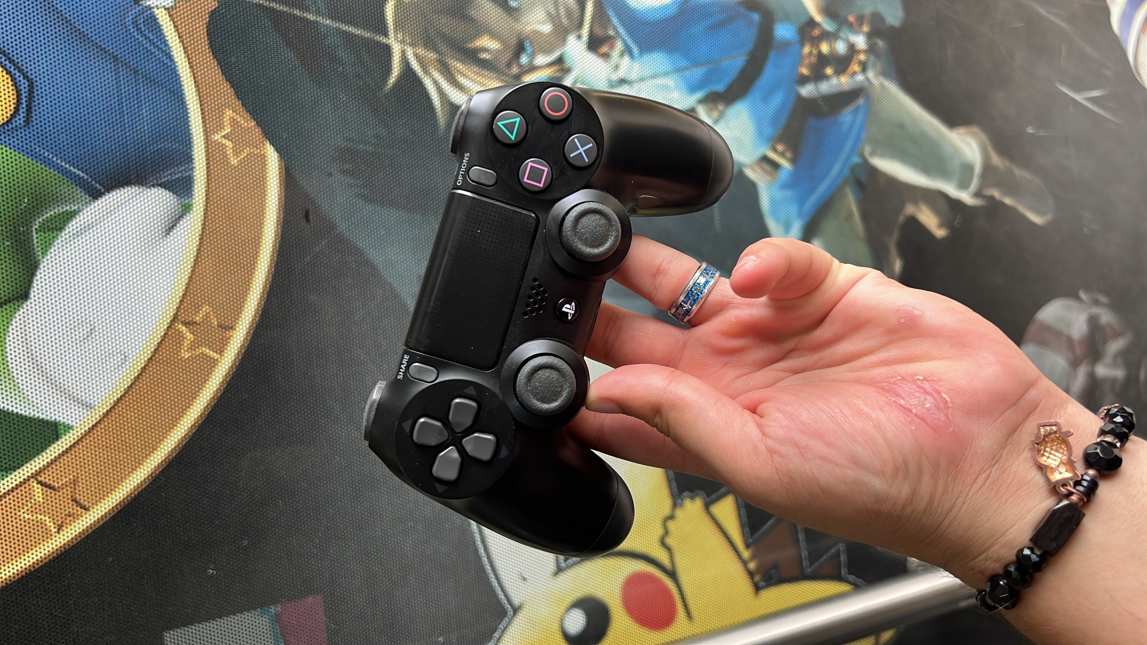consolas y videojuegos - control ps4 original negro excelentes condiciones  0