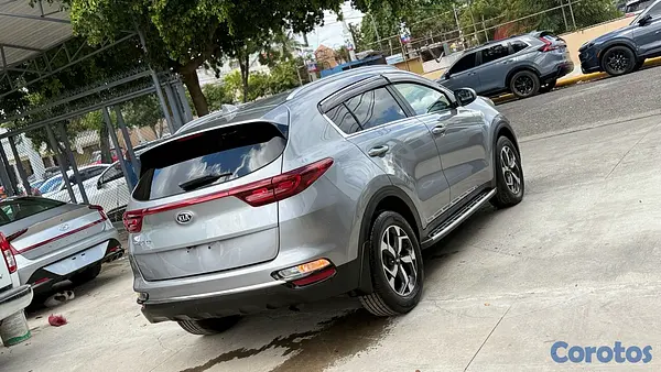 jeepetas y camionetas - 2021 Kia Sportage LX CLEAN CARFAX 3