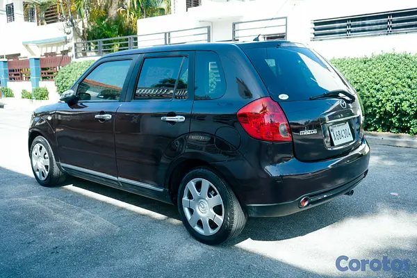 carros - VENDO MAZDA VERISA 2010 4
