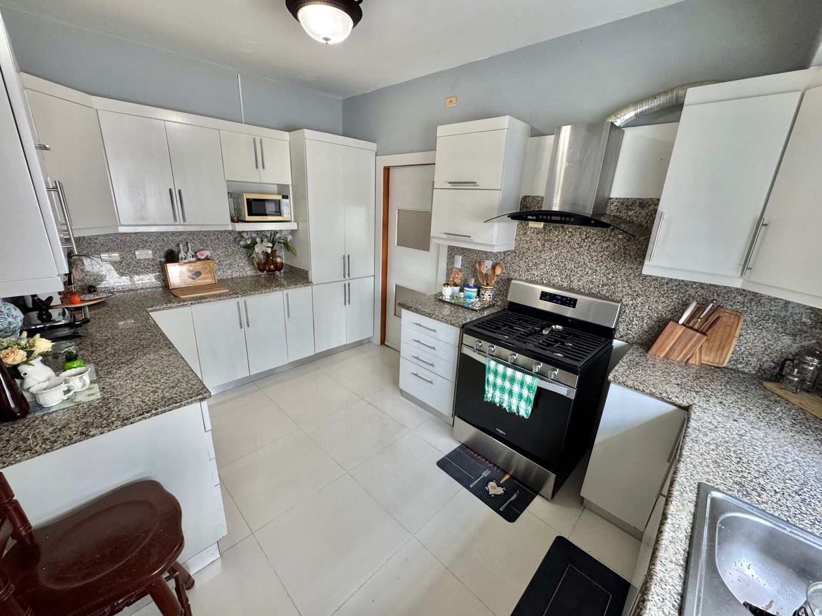 apartamentos - Vendo mirador sur segundo nivel tres hab 2.5 baños 5