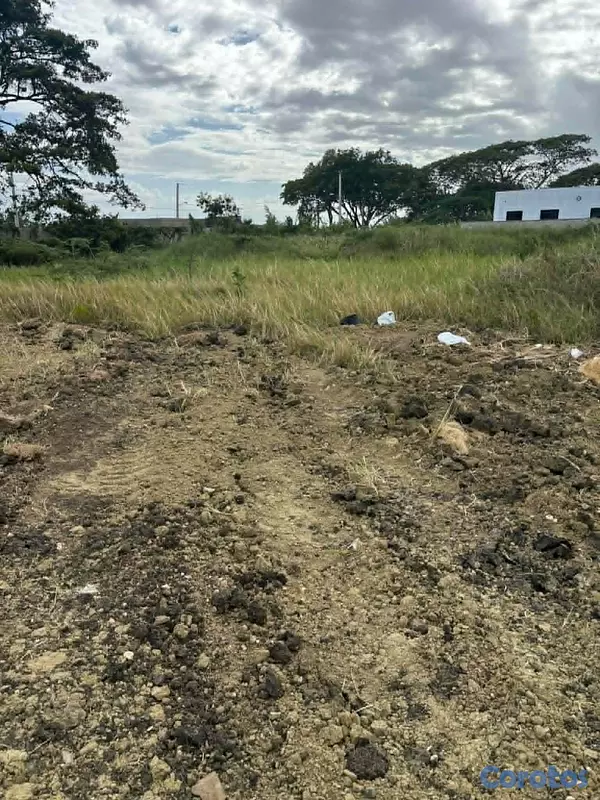 solares y terrenos - SOLAR DE 589mts EN VENTA Urbanización Cerrada 3
