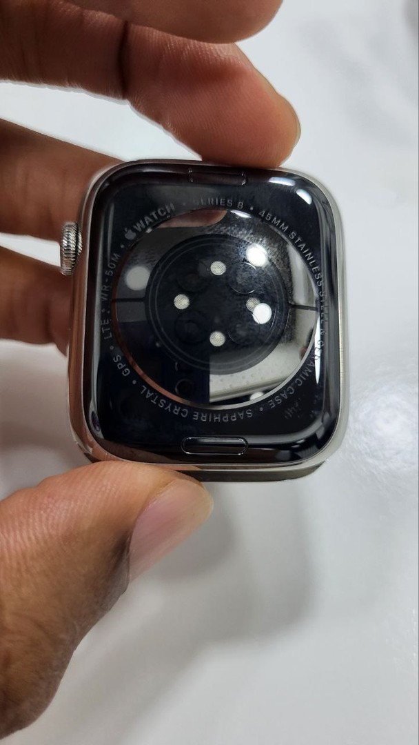 otros electronicos - Apple watch series 8 acero inoxidable LTE En su caja original 1