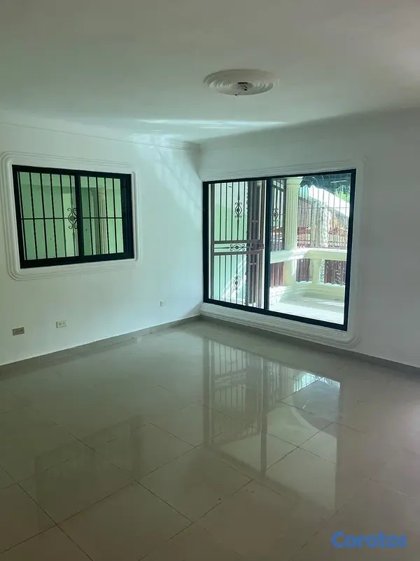 casas - venta de casa en vista hermosa con 598mts de solar santo Domingo este  5