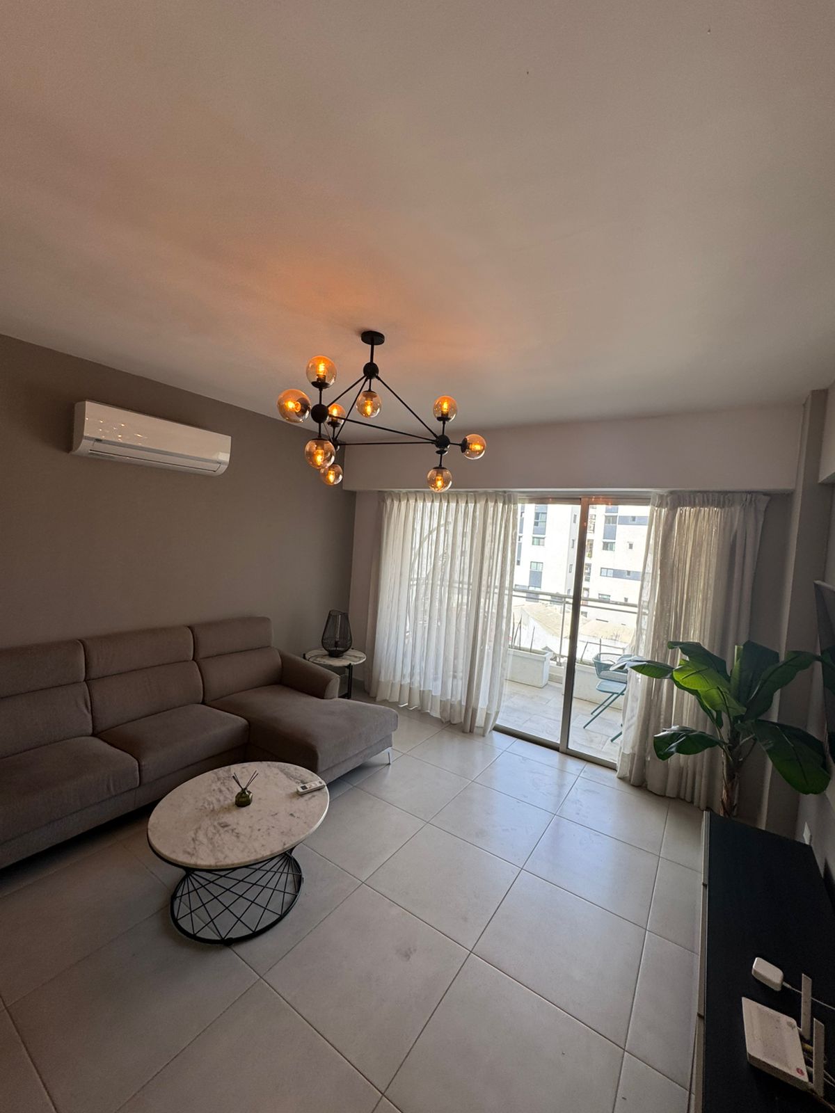 apartamentos - Apto Alquiler Naco  piso 8 con 2 habitaciones 2.5  4