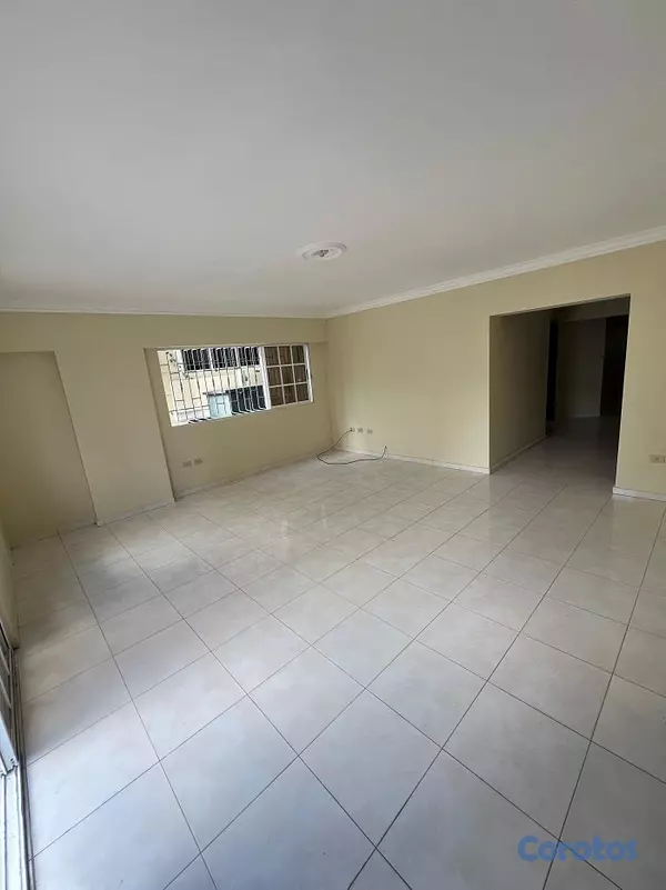 apartamentos - alquiló renacimiento segunda con terraza tres habitaciones 2.5 baños dos parqueo 10