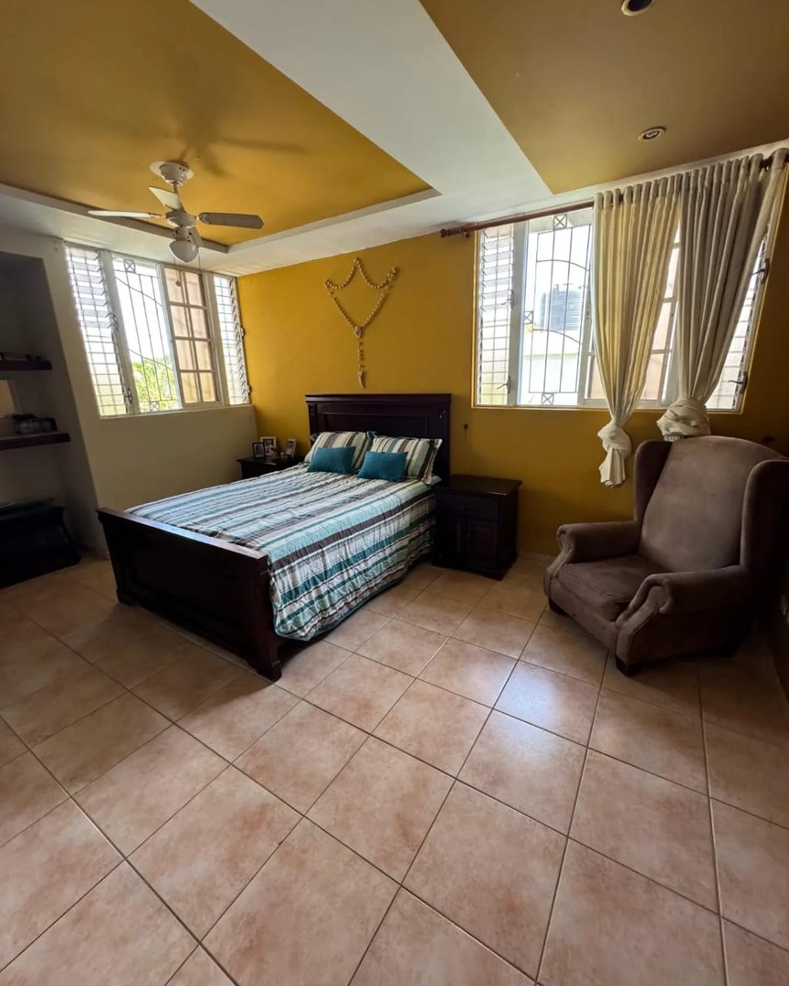 casas - Casa de 2 Niveles en Residencial Las Dianas  4