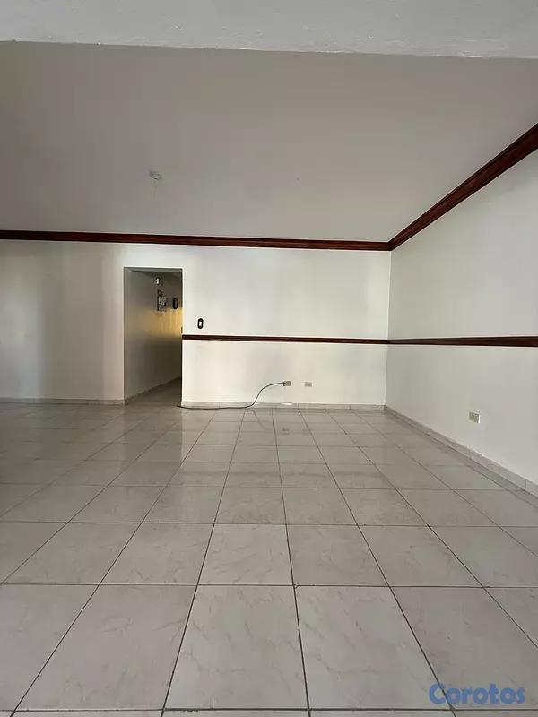 apartamentos - venta Apto  de independencia / segundo piso con balcón RD 9,700,000 12
