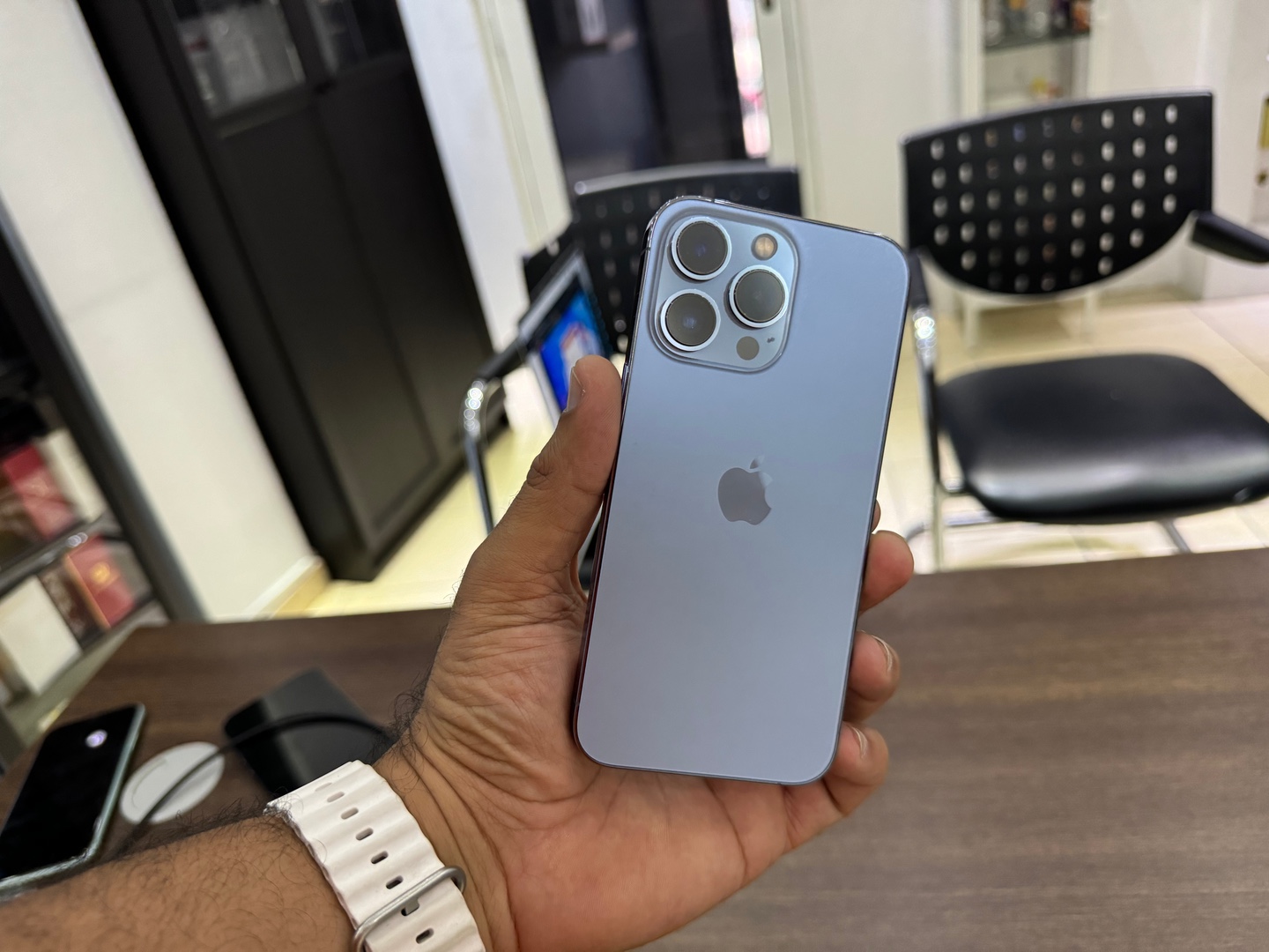 celulares y tabletas - iPhone 13 Pro 256GB Blue Sierra, Como Nuevo, Desbloqueado RD$ 38,800 NEG 0
