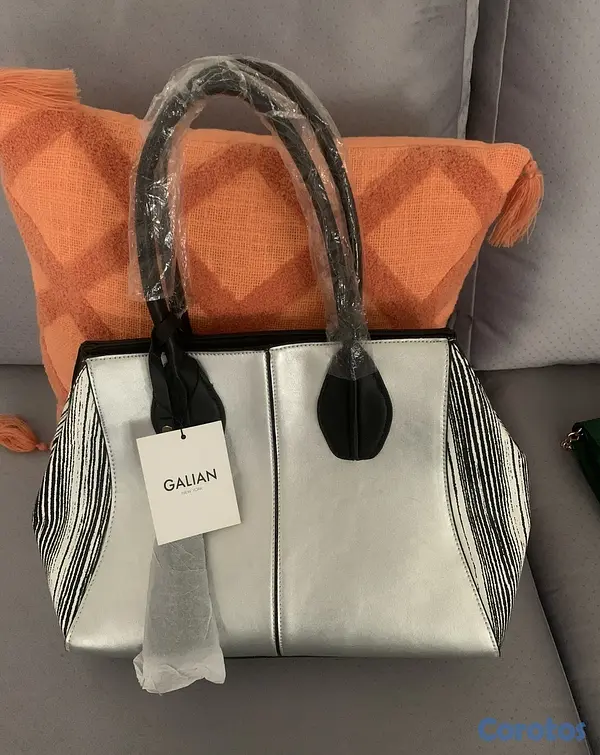 carteras y maletas - Cartera y perfumes  4