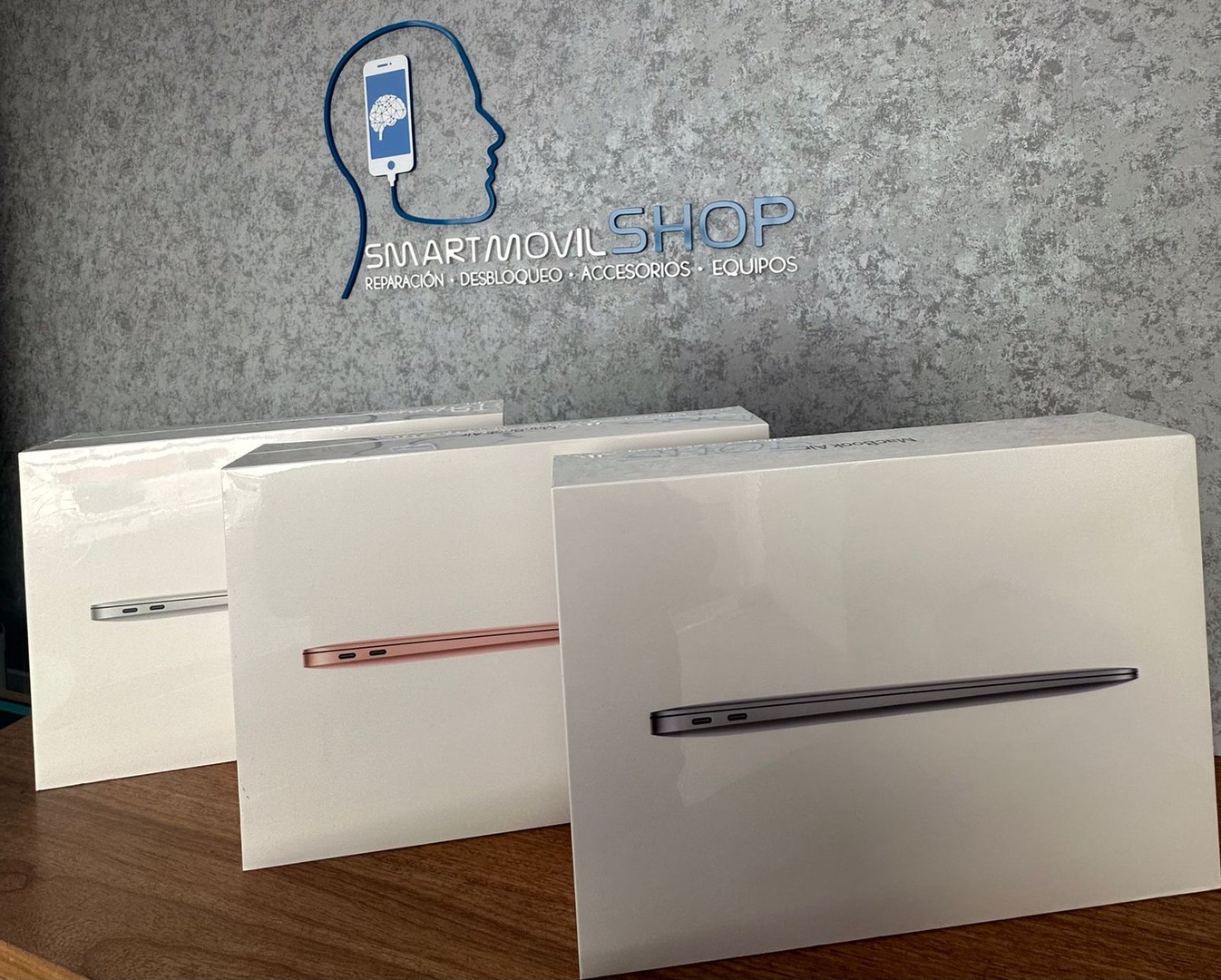 computadoras y laptops - MACBOOK AIR M1 256GB NUEVAS 