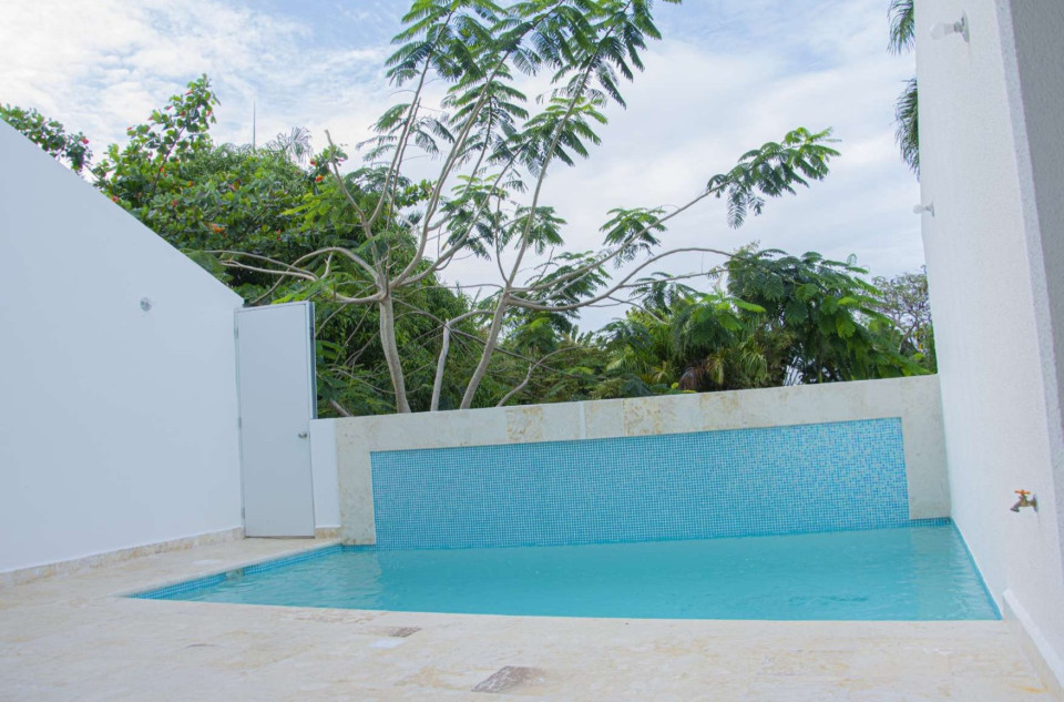casas vacacionales y villas - Exclusiva Townhouse con Piscina en Perla Marina 0