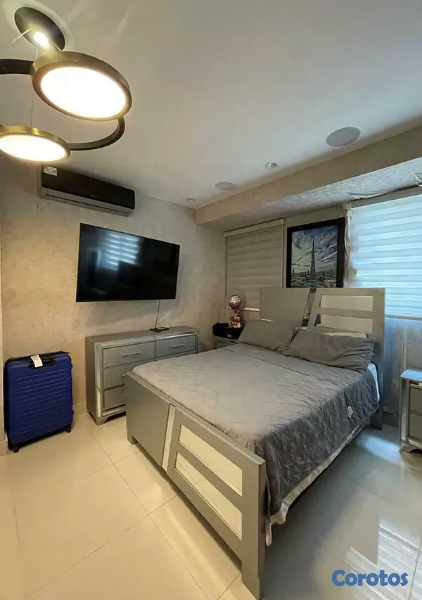 apartamentos - En Alquiler Apartamento amueblado de 3 habitacione 2