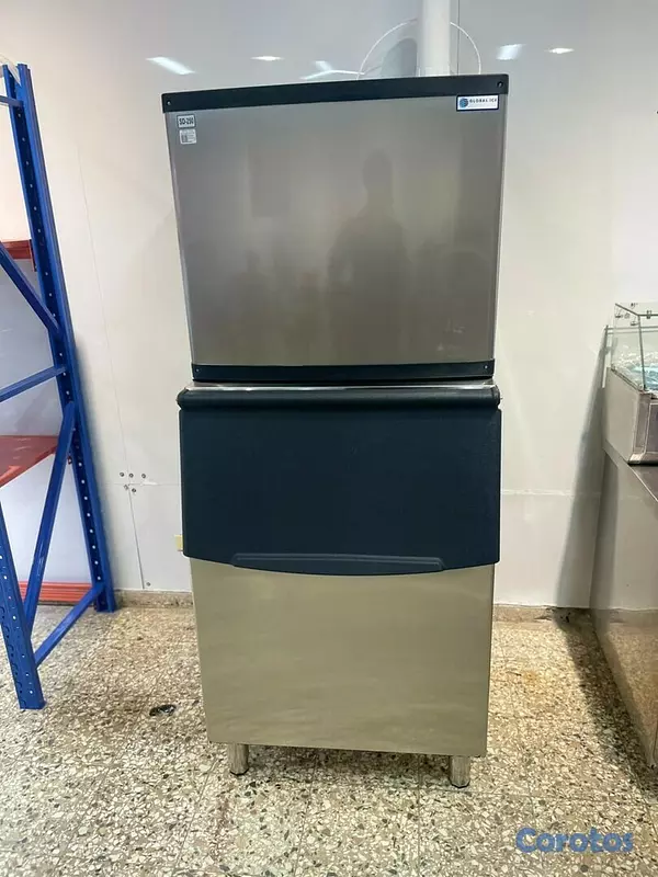 equipos profesionales - Dispensadora generadora de hielo de 250Kg al dia 10