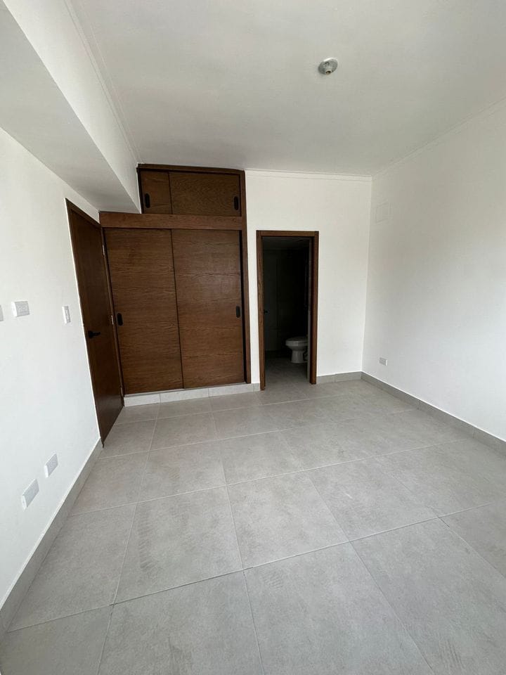 apartamentos - ¡ALQUILO Apartamento en Evaristo Morales! 4