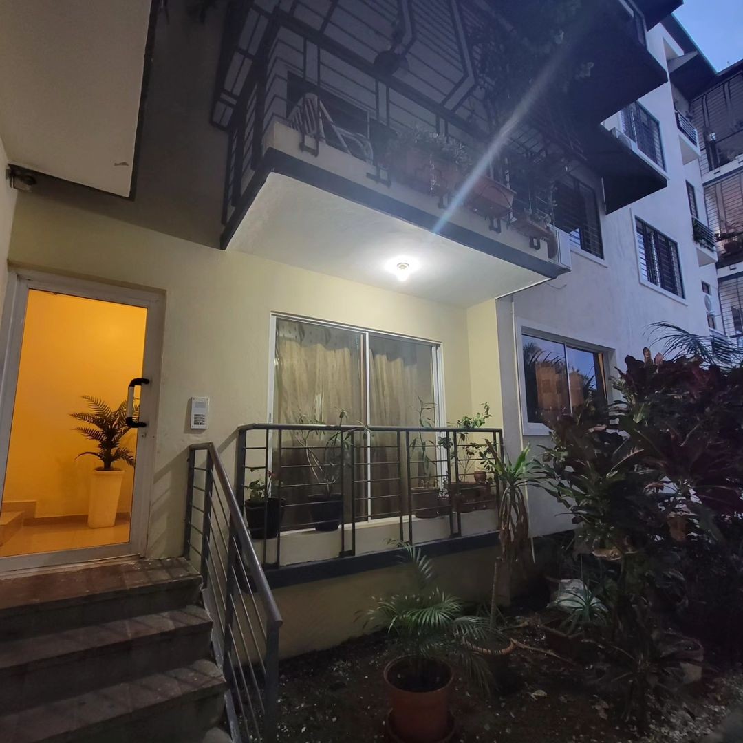 apartamentos - VENDO Amplio Primer Piso de Oportunidad En Viejo Arroyo Hondo Próximo Al Club 4