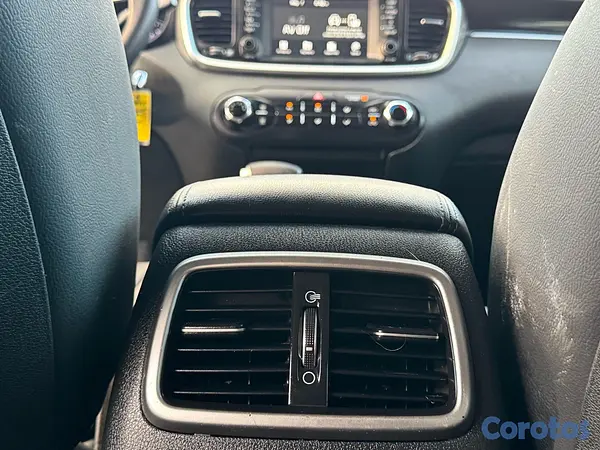 jeepetas y camionetas - Kia Sorento 2020 AWD 
 12