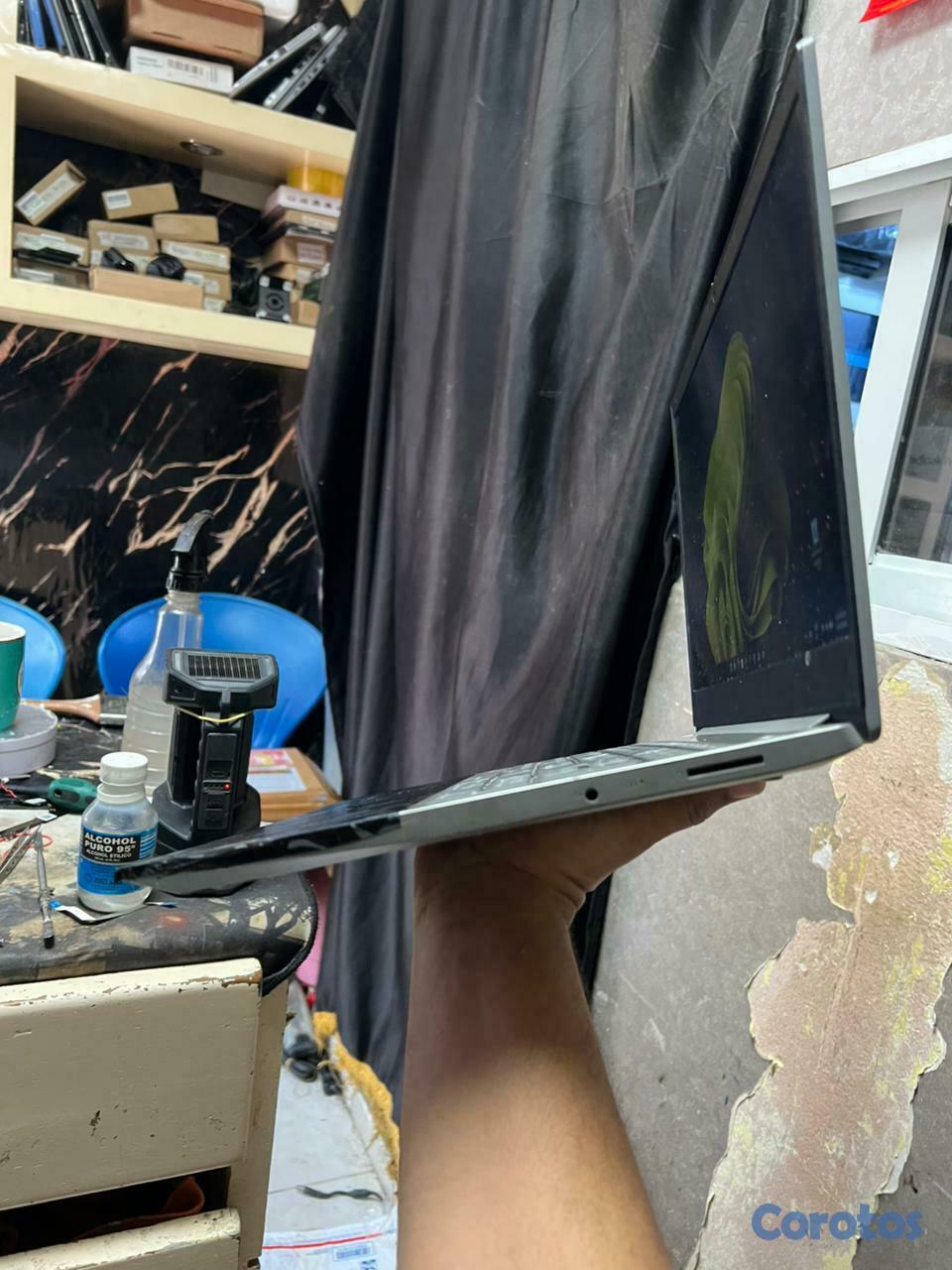 computadoras y laptops - Laptop Lenovo Ideapad 3 /i3-1115G4 @3.0Ghz/15.6 LC 10