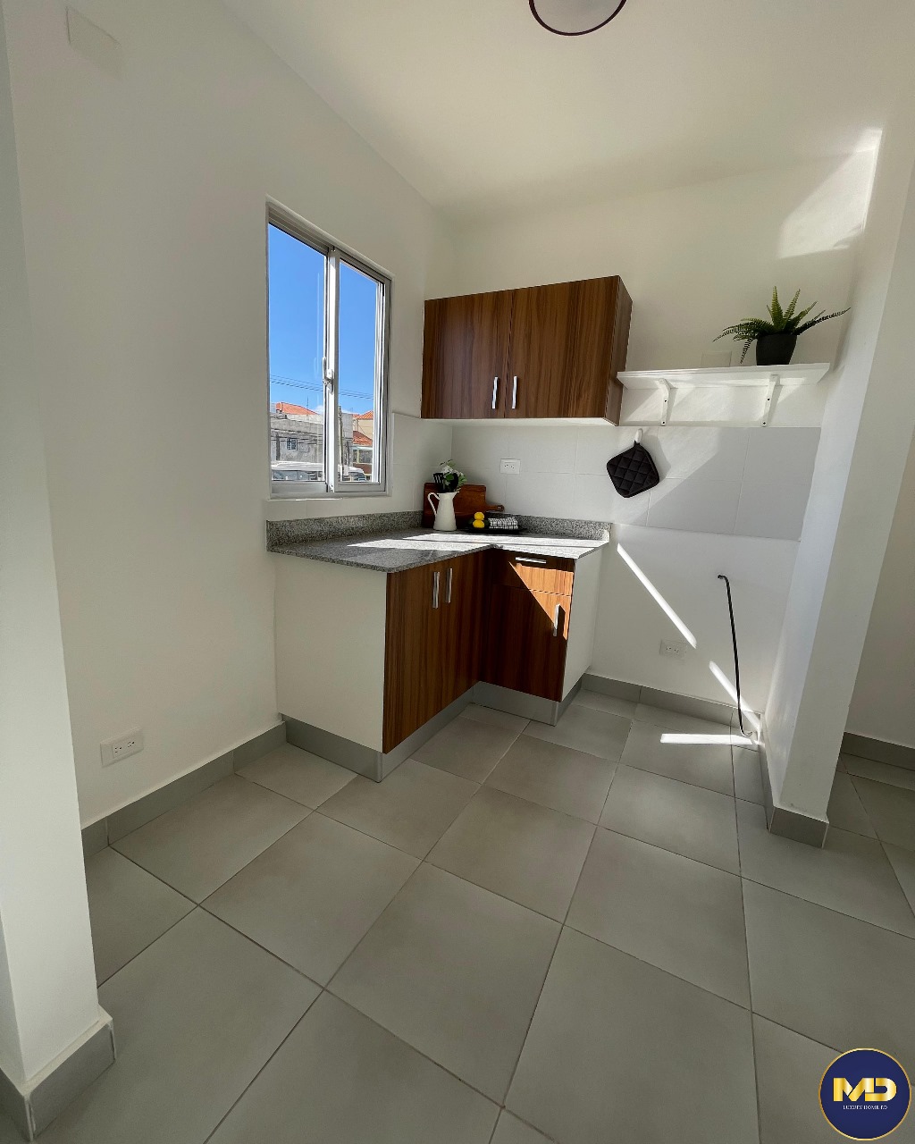 apartamentos - Apartamento en venta 4to piso con terraza privada en la Autopista de San isidro  3