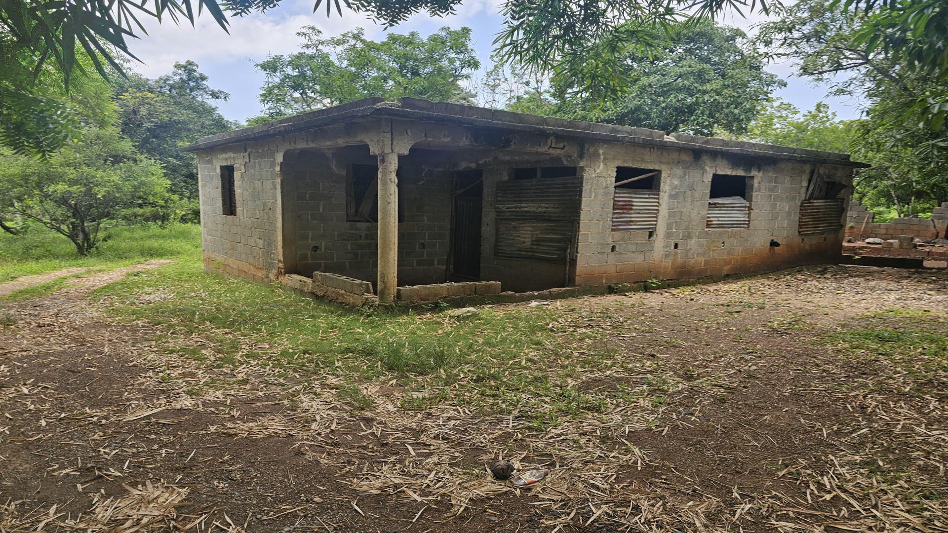 solares y terrenos - Terreno en venta, próximo a la Circunvalación Santo Domingo 9