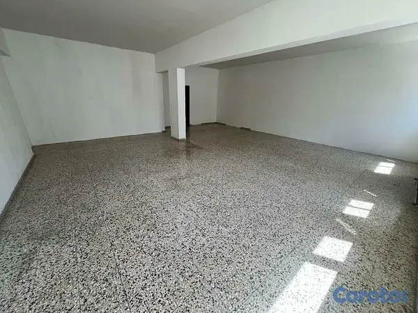 oficinas y locales comerciales - Local en Alquiler en Av 27 de Febrero, Evaristo Mo 3