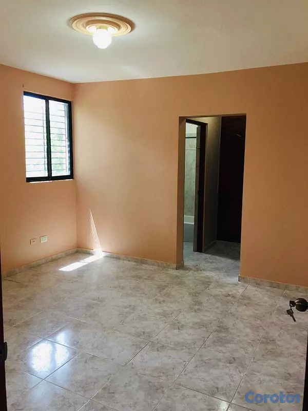 casas - Se vende Amplia Casa En Santiago  3