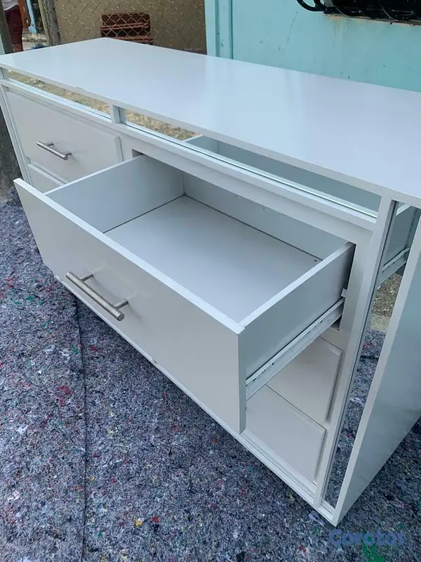 muebles y colchones - Gavetero blanco de seis gavetas moderno plateado  4