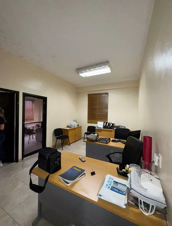 oficinas y locales comerciales - Local tipo nave comercial 3