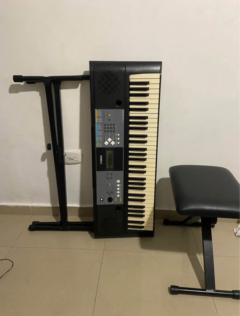 instrumentos musicales - Piano Yamaha PSR-E233 como nuevo
entrega inmediata 1