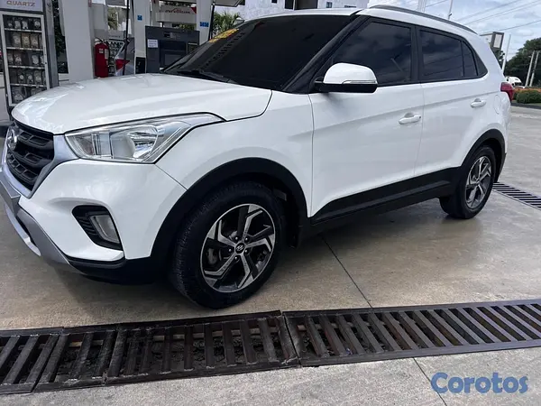jeepetas y camionetas -  Hyundai cantus en excelente condiciónes  9