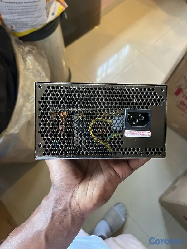 computadoras y laptops - Fuente de Poder Huntkey X7-900 900W – Potente y lista para tu PC  4