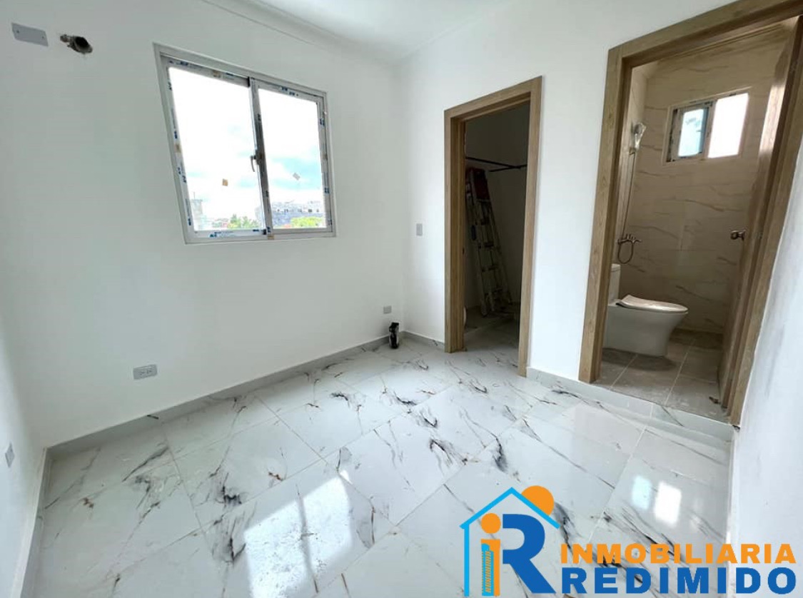 casas - CASA DE 2 EN PROYECTO CERRADO DE 4 CASA STO DGO ESTE 7