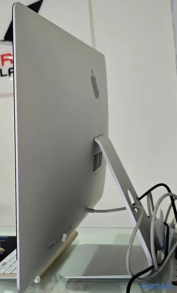 computadoras y laptops - Apple imac 4K 21 Pulg Core i5 Ram 8gb Disco 256gb solido año 2017 3