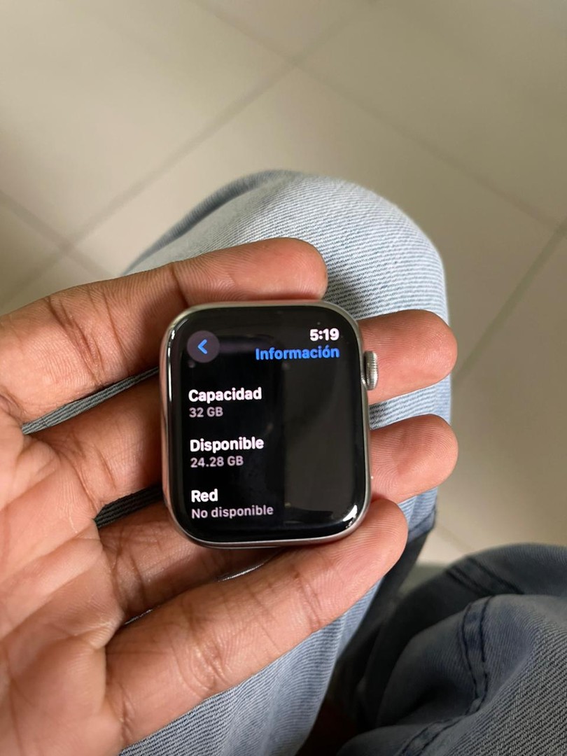 otros electronicos - Apple watch series 8 acero inoxidable LTE En su caja original 3
