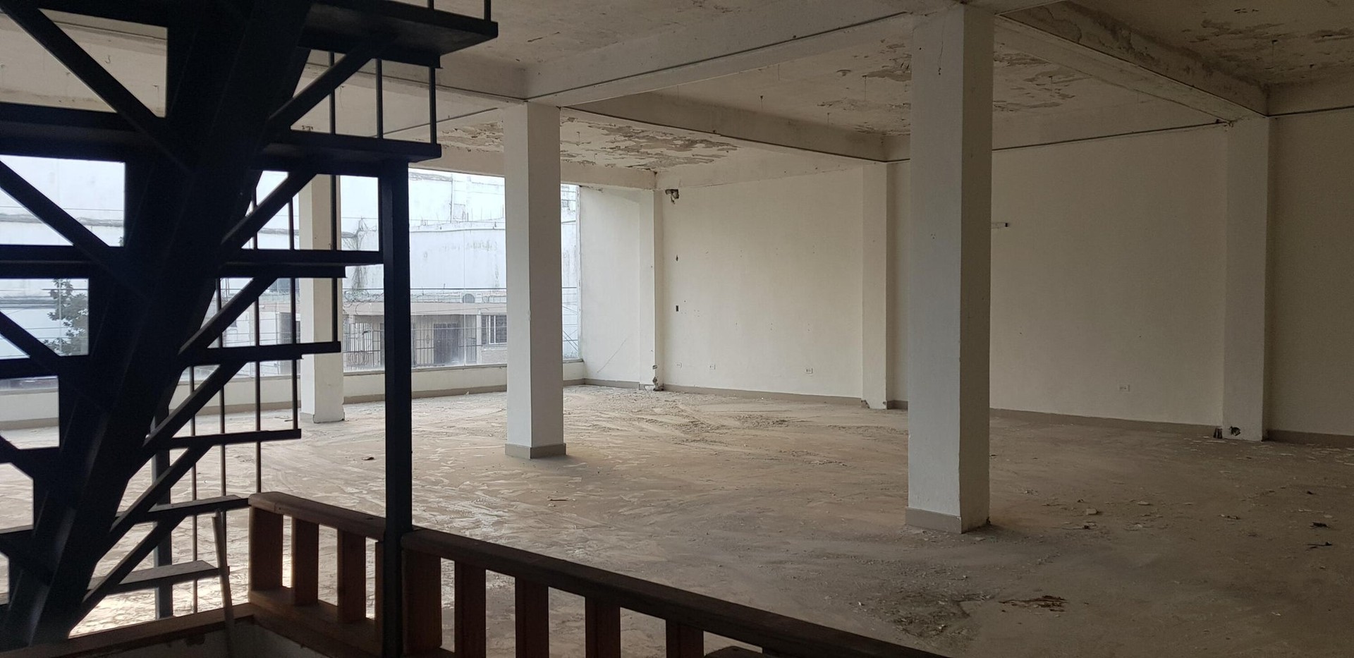 oficinas y locales comerciales - Local Comercial 2 niveles en total 480 MTS 1