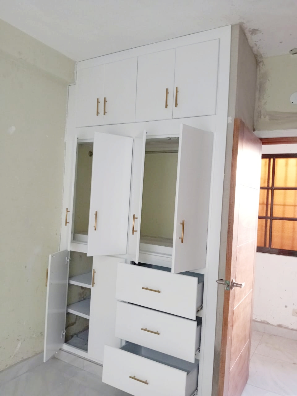muebles y colchones - Closet blanco pequeño  0