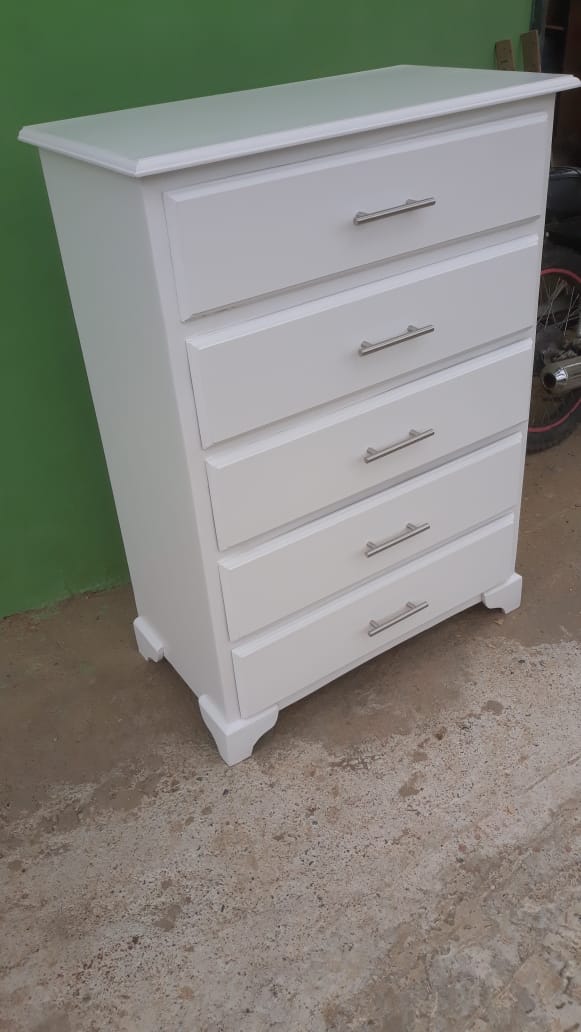 muebles y colchones - Biuro de cinco gavetas en color blanco  1