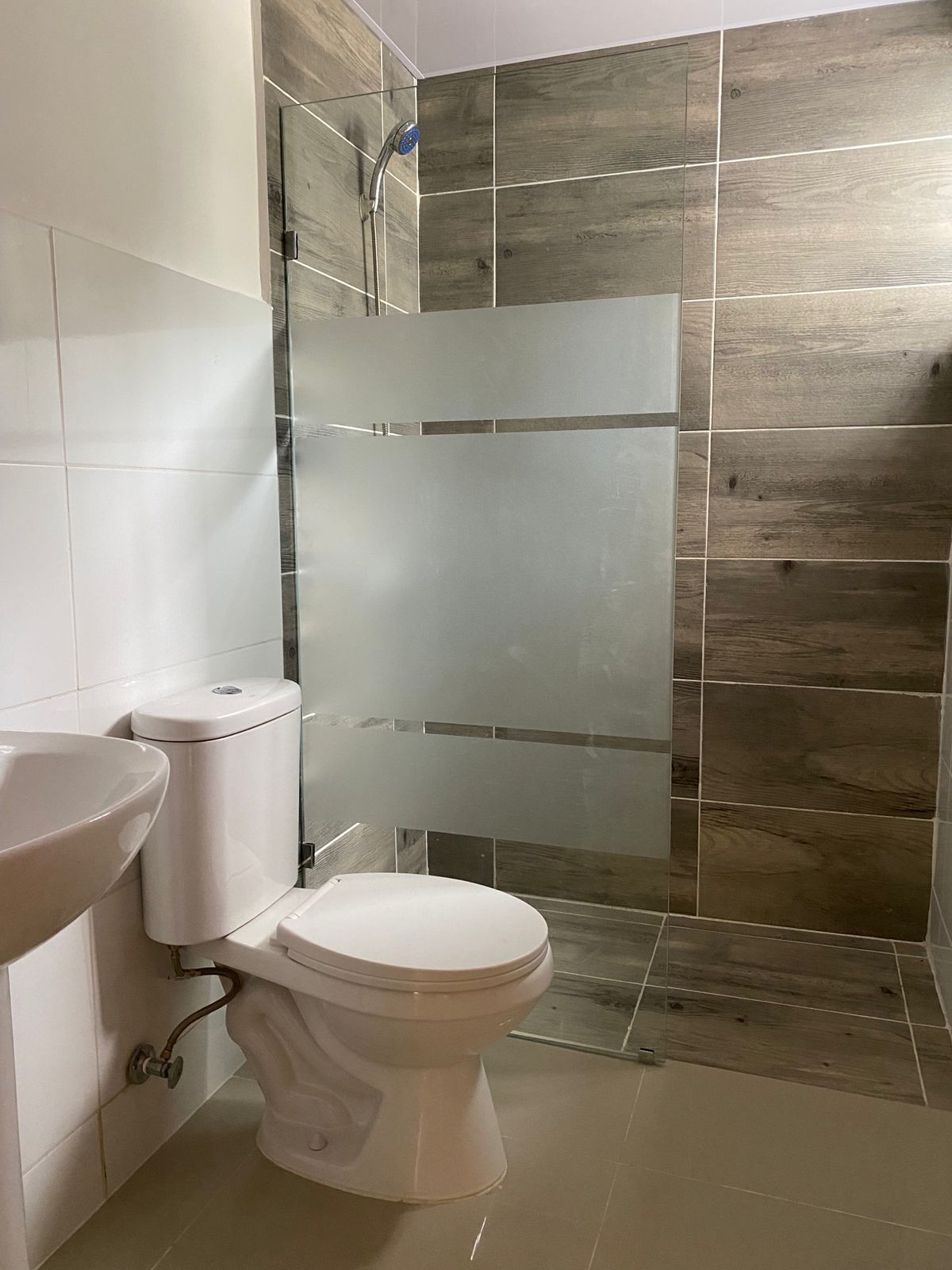 apartamentos - ALQUILO EN ALTOS DE ALAMEDA 2DO NIVEL 7