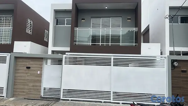 casas - 🏊‍♂️ Casa en venta con piscina – Autopista de San Isidro, Santo Domingo Este 8