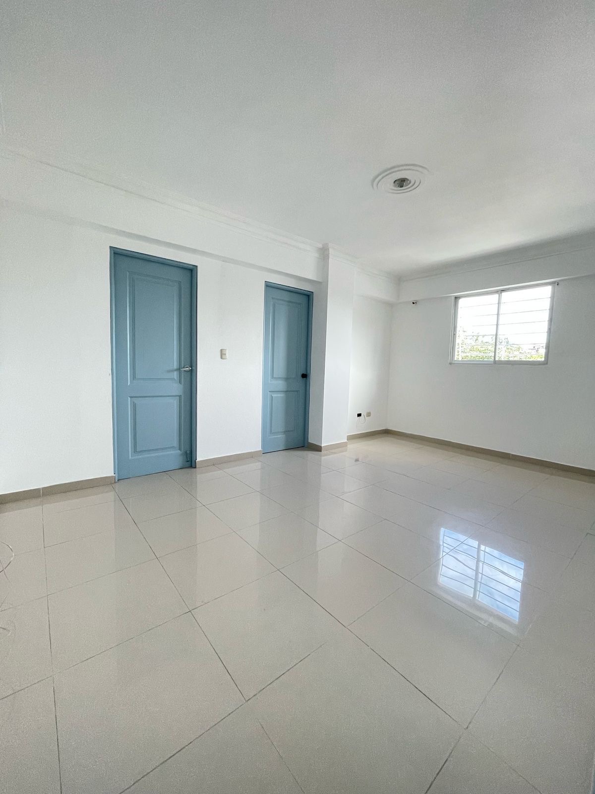 apartamentos - En venta apartamento de 3 habitaciones en sector L 7