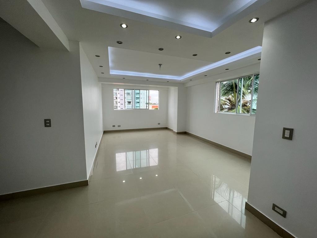 apartamentos - Apartamento en Venta, Sector Renacimiento, Santo Domingo 1