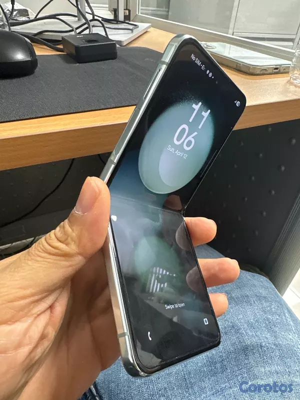 celulares y tabletas - Samsung Z Flip Z 5 256gb 2