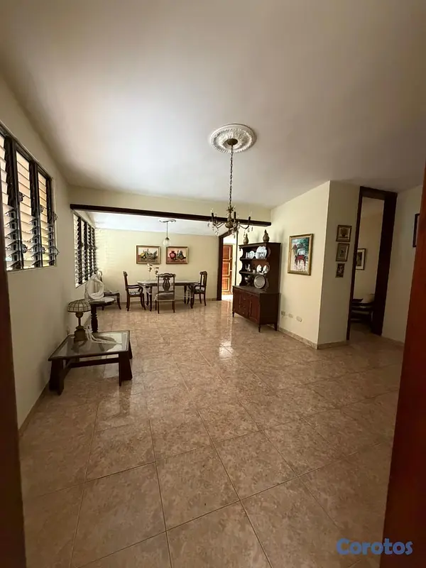 oficinas y locales comerciales - Casa en Jardines Metropolitanos ideal para negocio 17