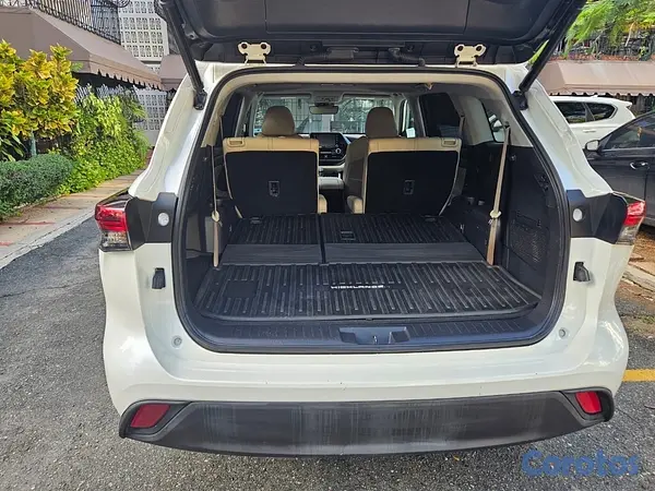 jeepetas y camionetas - Toyota Highlander XLE 2020 10