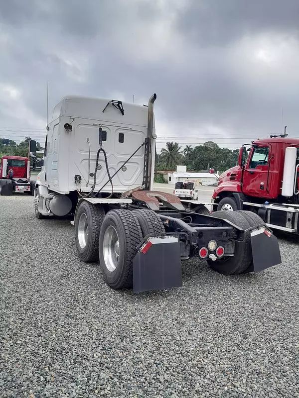 camiones y vehiculos pesados - FREIGHTLINER CASCADIA año 2011 6