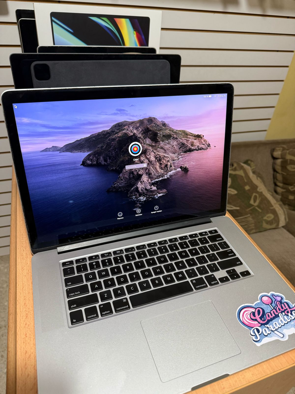 computadoras y laptops - MacBook Pro A1398 Core i7 2.3 Ghz 4 nucleos 2012 